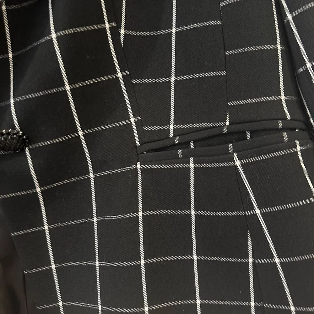 Karl Lagerfeld black/white plaid blazer size 4